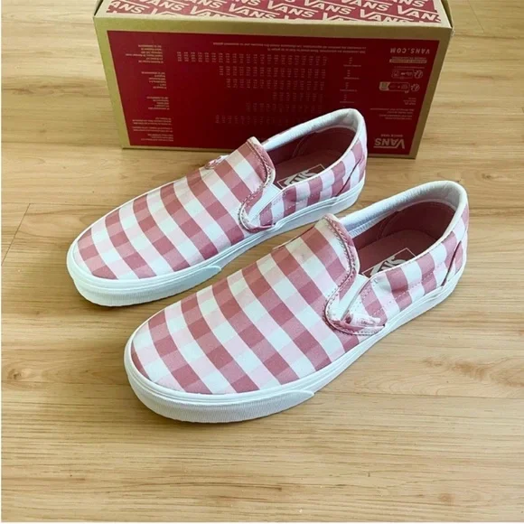 Vans Classic Slip-on VNO00XG8B06
(Gingham) Rosette/True White Women
9.5 US - Picture 5 of 11